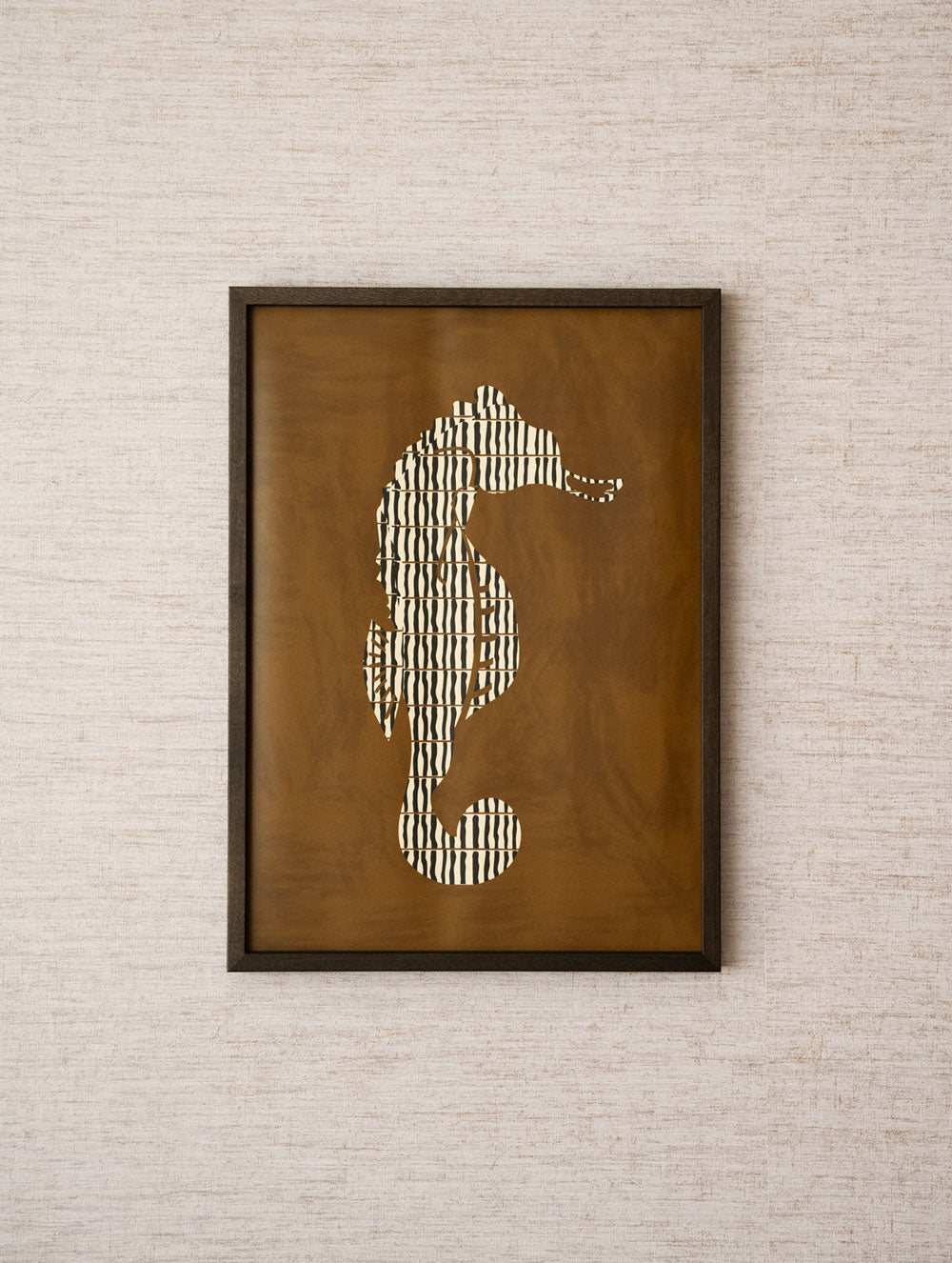 Rodeo Seahorse Olive + Dark Wood Lijst